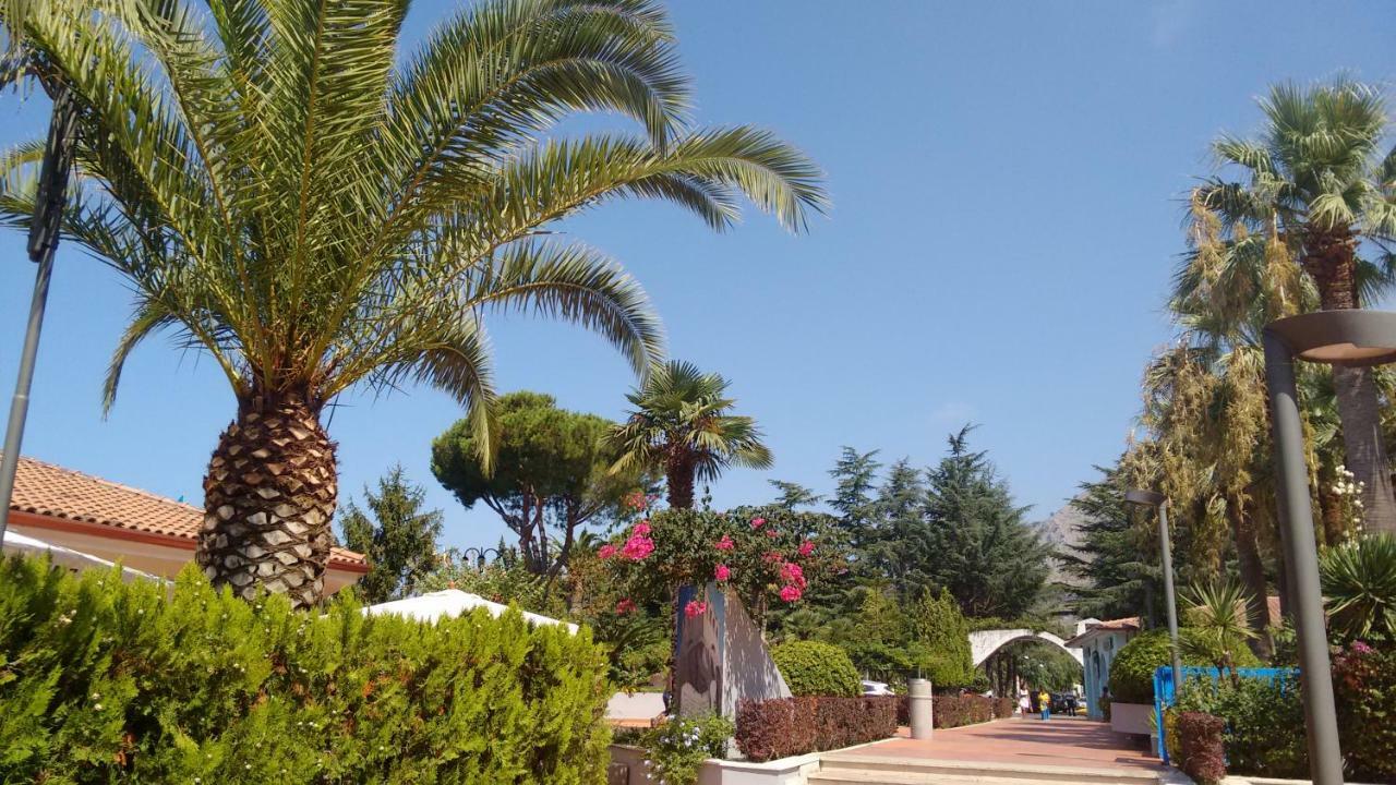 Villaggio Turistico La Mantinera - Appartamenti De Luxe Praia a Mare Bagian luar foto